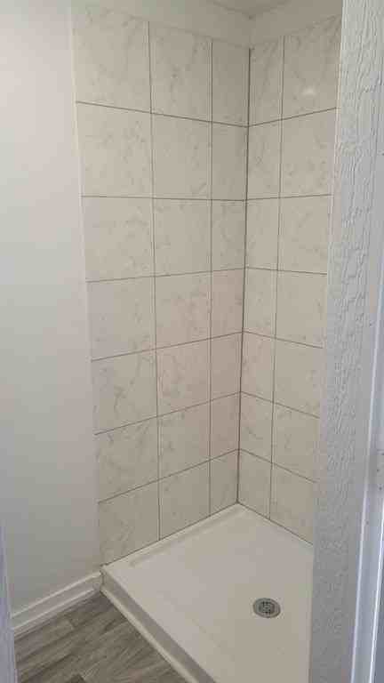 309 W Hull St - Photo 4 of 8