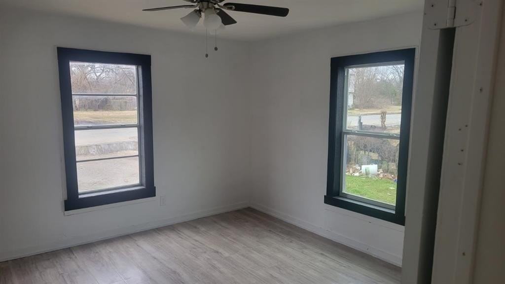 309 W Hull St - Photo 7 of 8