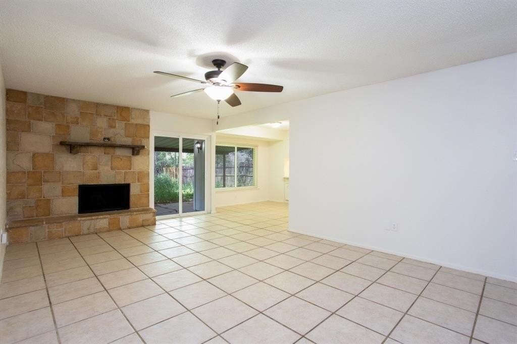 6401 Dorchester Trl - Photo 2 of 12