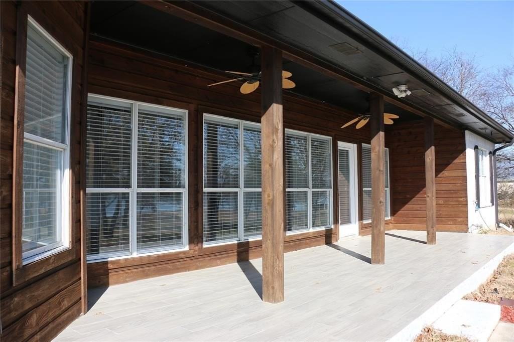 2858 Waters Edge - Photo 4 of 34