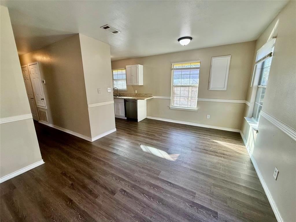 104 E Prospect St - Photo 2 of 12