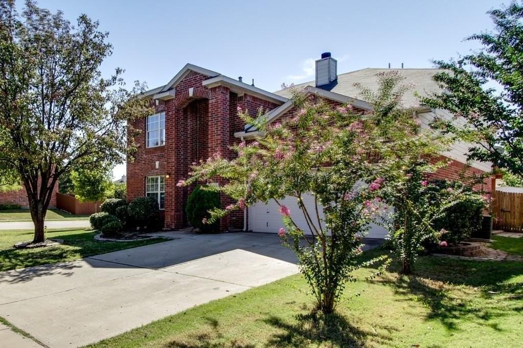 9301 Bedford Ln - Photo 2 of 38