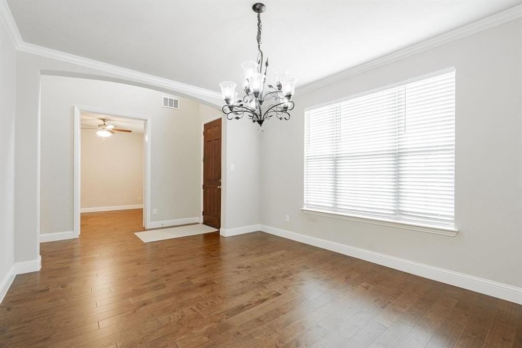 286 Greenhill Ave - Photo 7 of 39