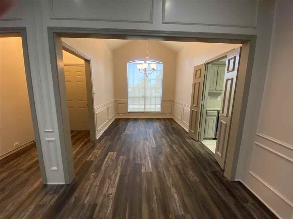 3727 Remington Dr - Photo 4 of 19