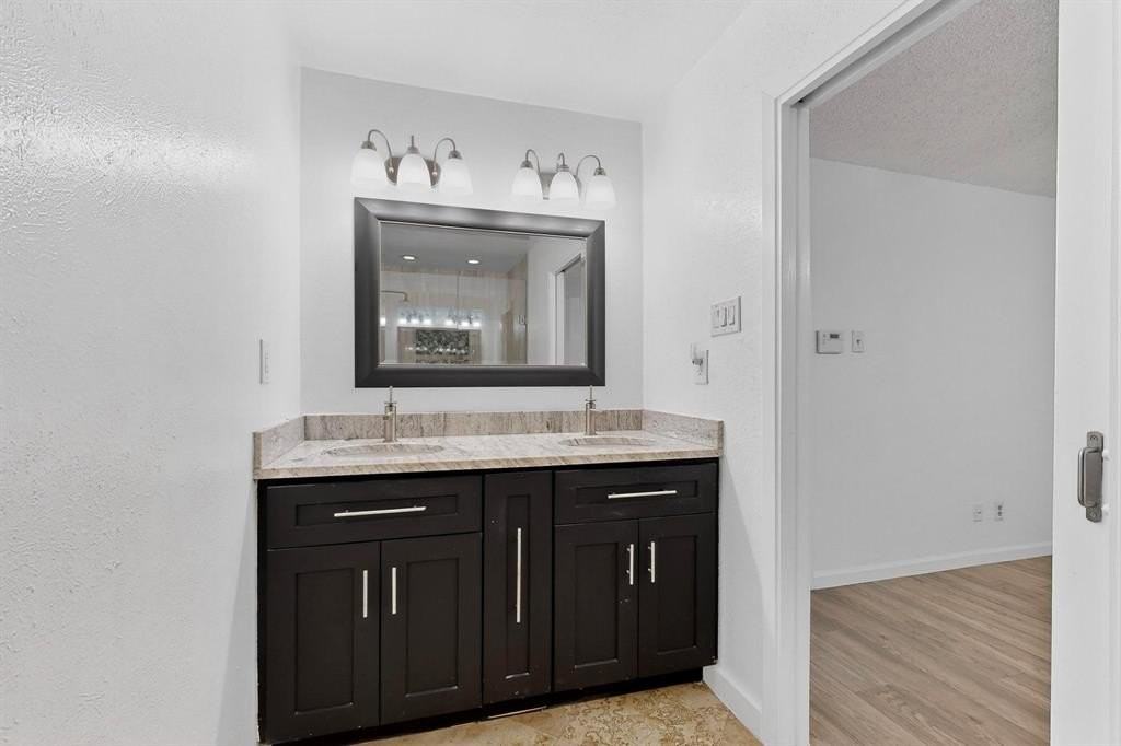 3222 Shield Ln - Photo 4 of 7