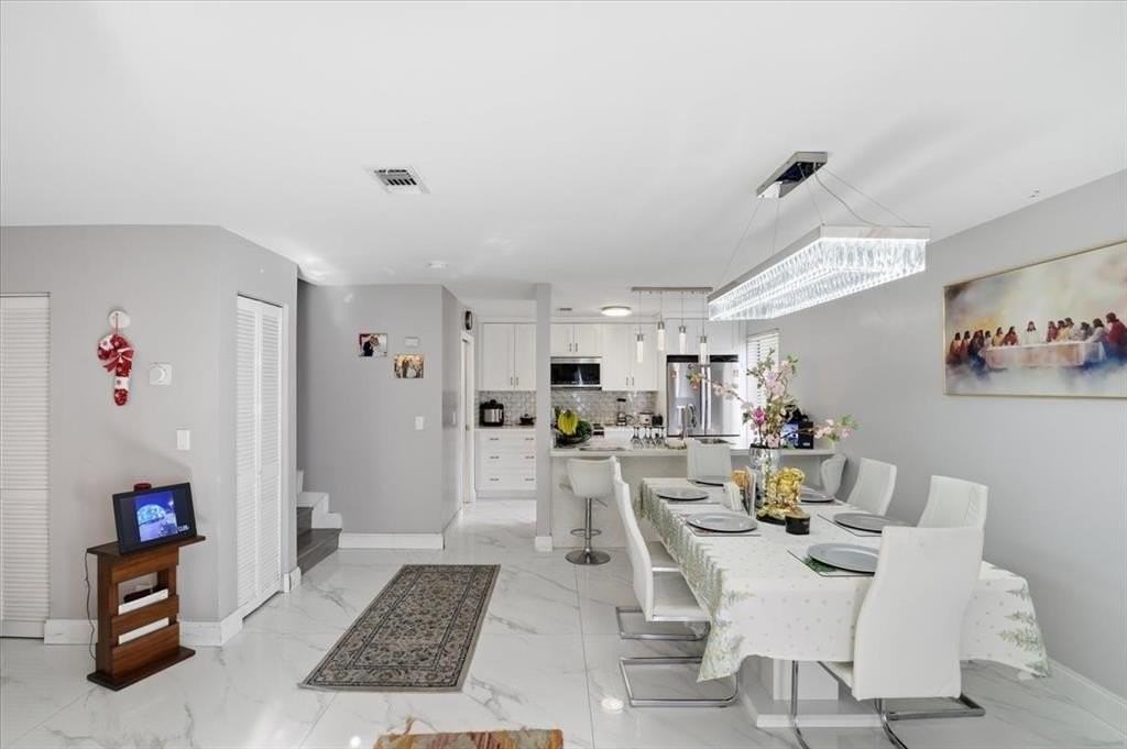 4260 Nw 114th Ter - Photo 4 of 29