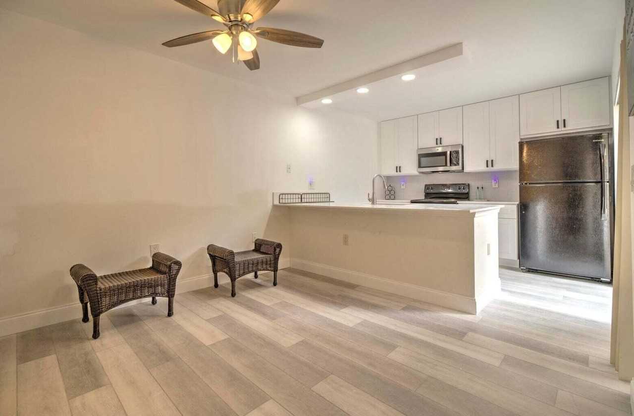 593 Green Springs Pl - Photo 2 of 17