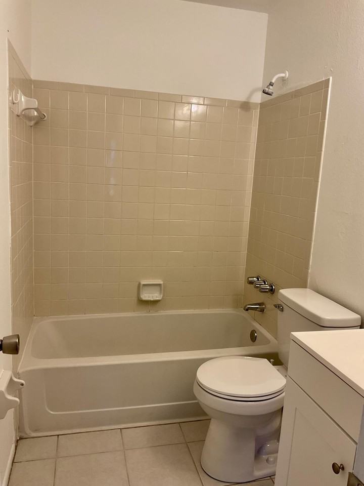 680 Sw Veronica Ave - Photo 7 of 11