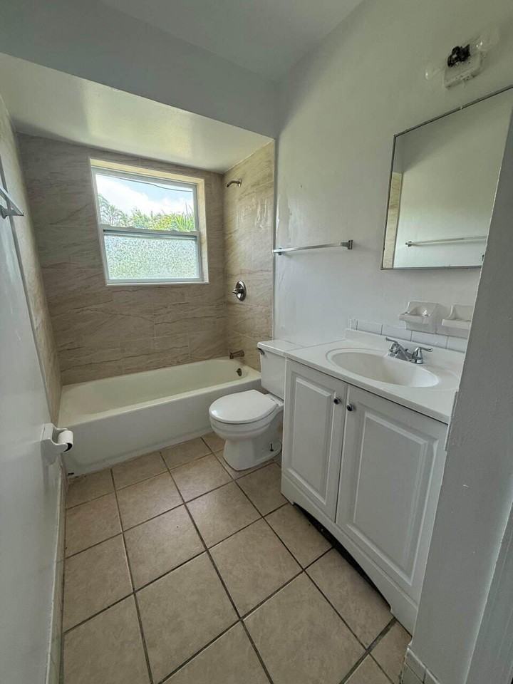 1794 Juno Rd #5 - Photo 5 of 6