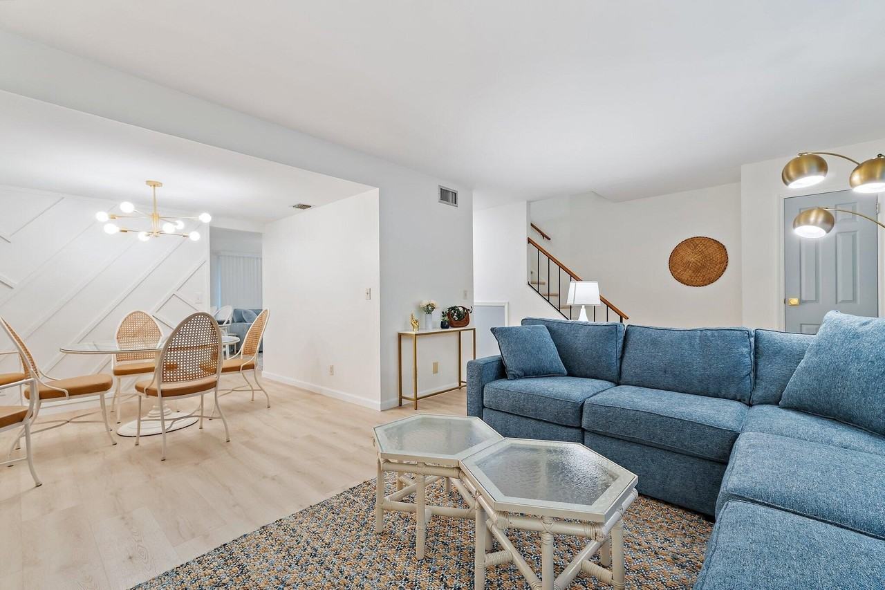 11830 Brier Patch Ct E - Photo 4 of 34