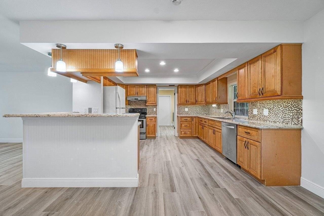 5567 2nd Rd - Photo 6 of 13