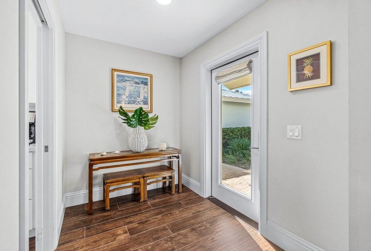 247 River Park Dr - Photo 5 of 45