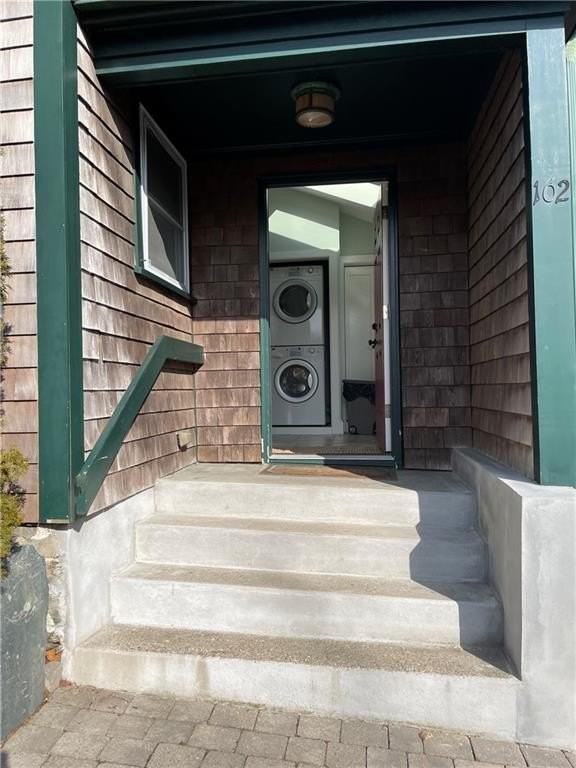 102 3rd Beach Rd - Photo 2 of 29