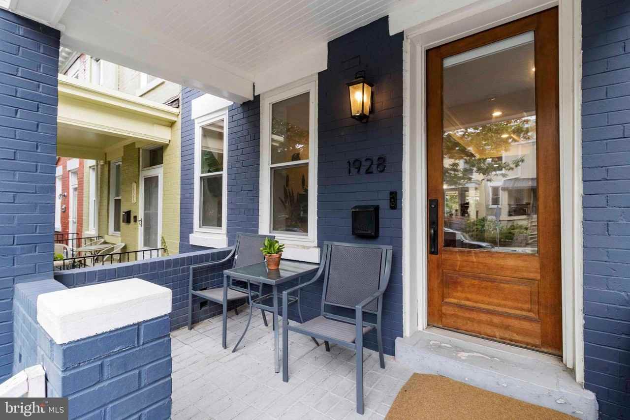 1928 1st St Ne - Photo 3 of 26