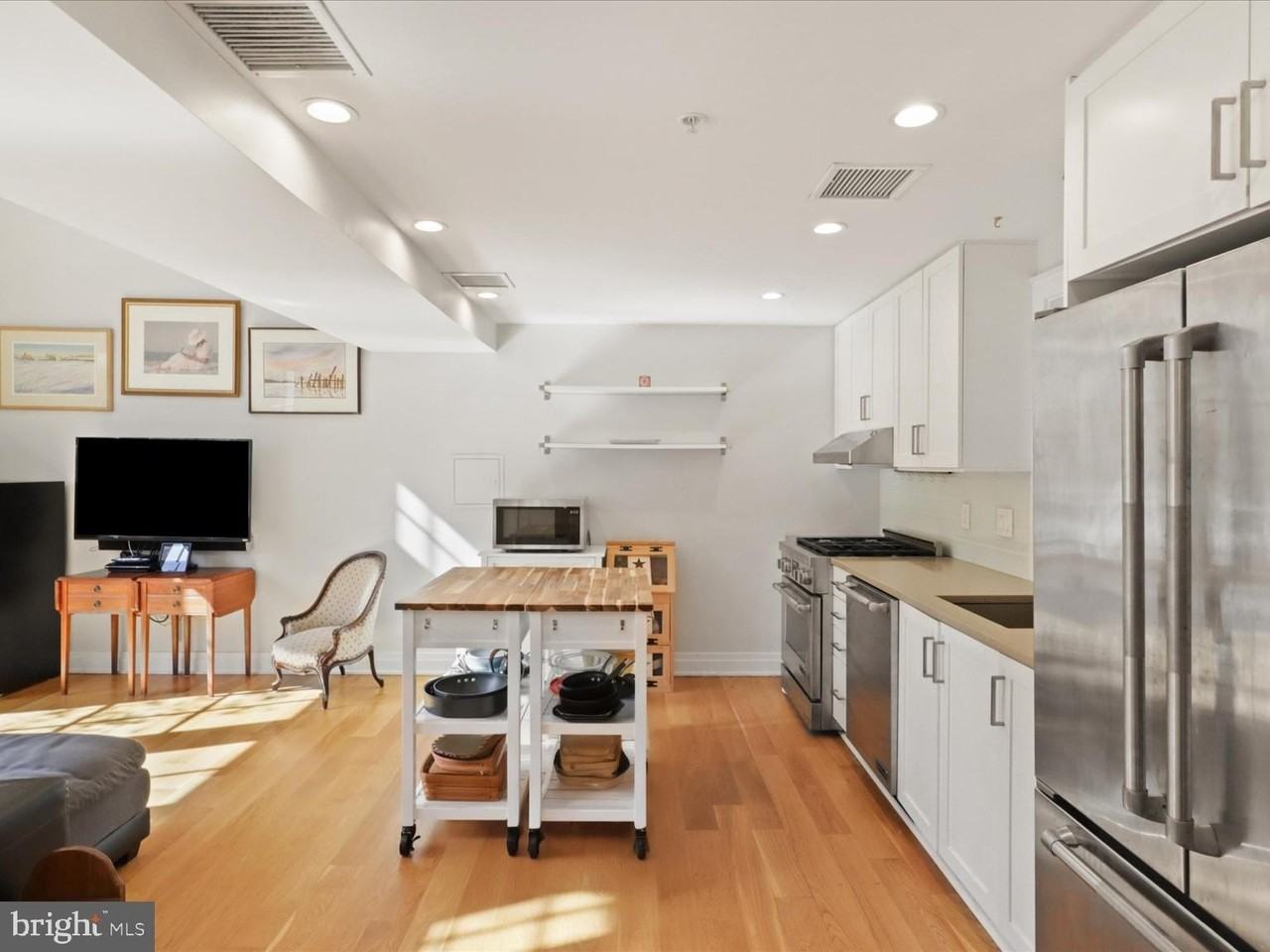 631 D St Se - Photo 6 of 21