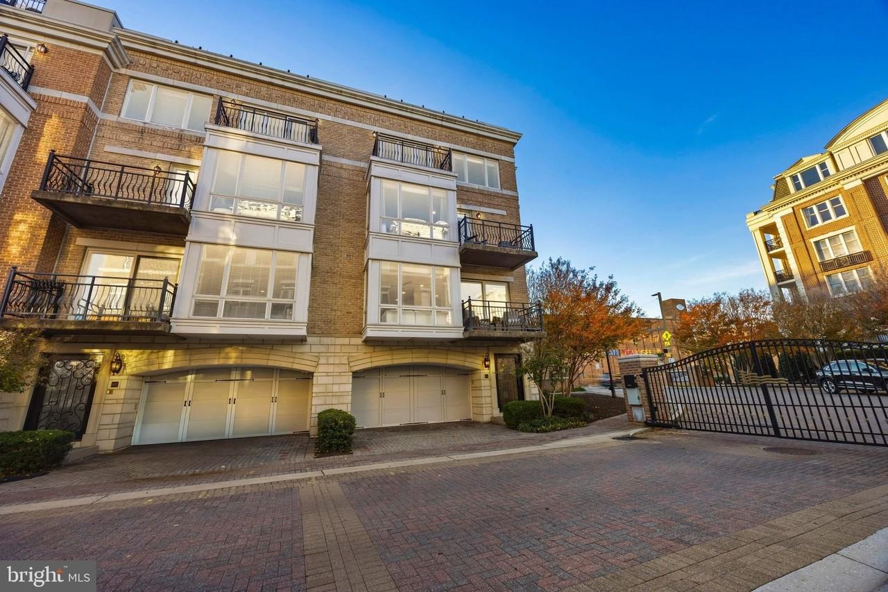 900 Valencia Ct Unit 188 #188 - Photo 3 of 50