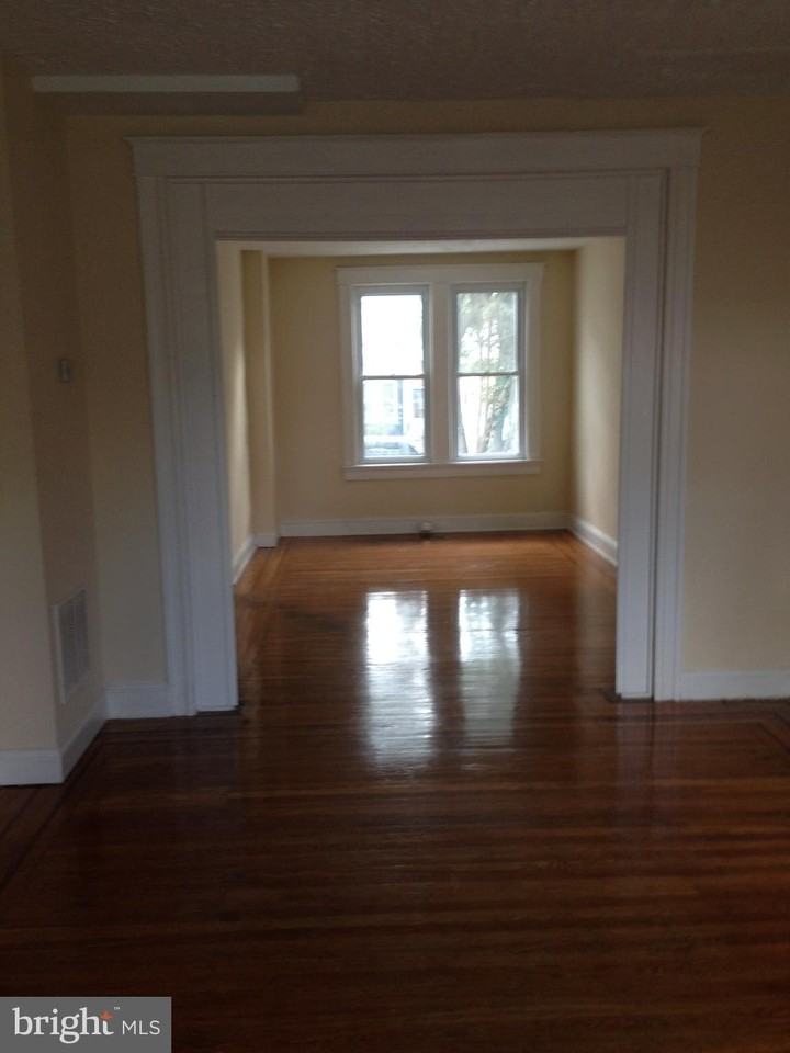 415 Normandy Ave - Photo 2 of 6