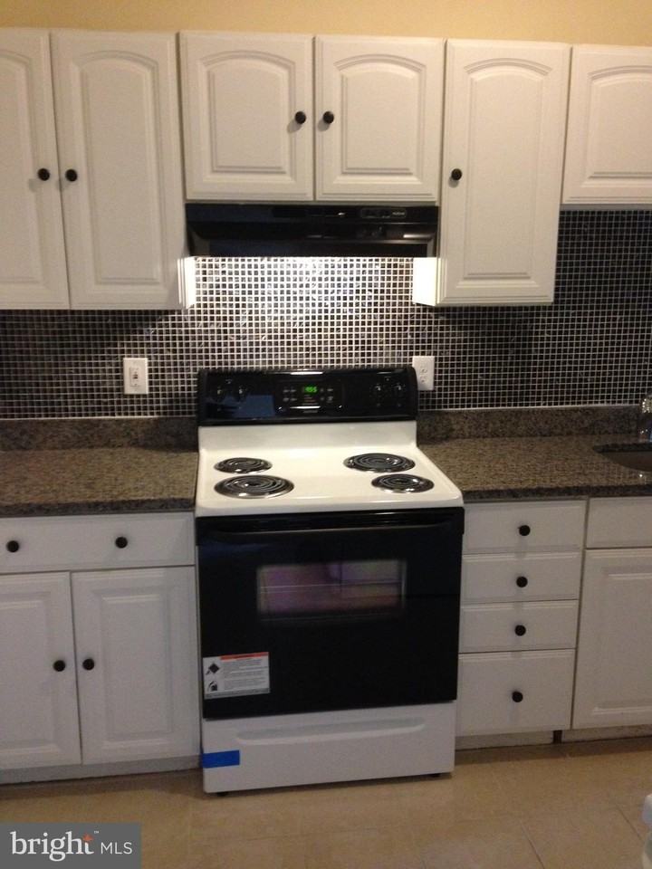 415 Normandy Ave - Photo 3 of 6