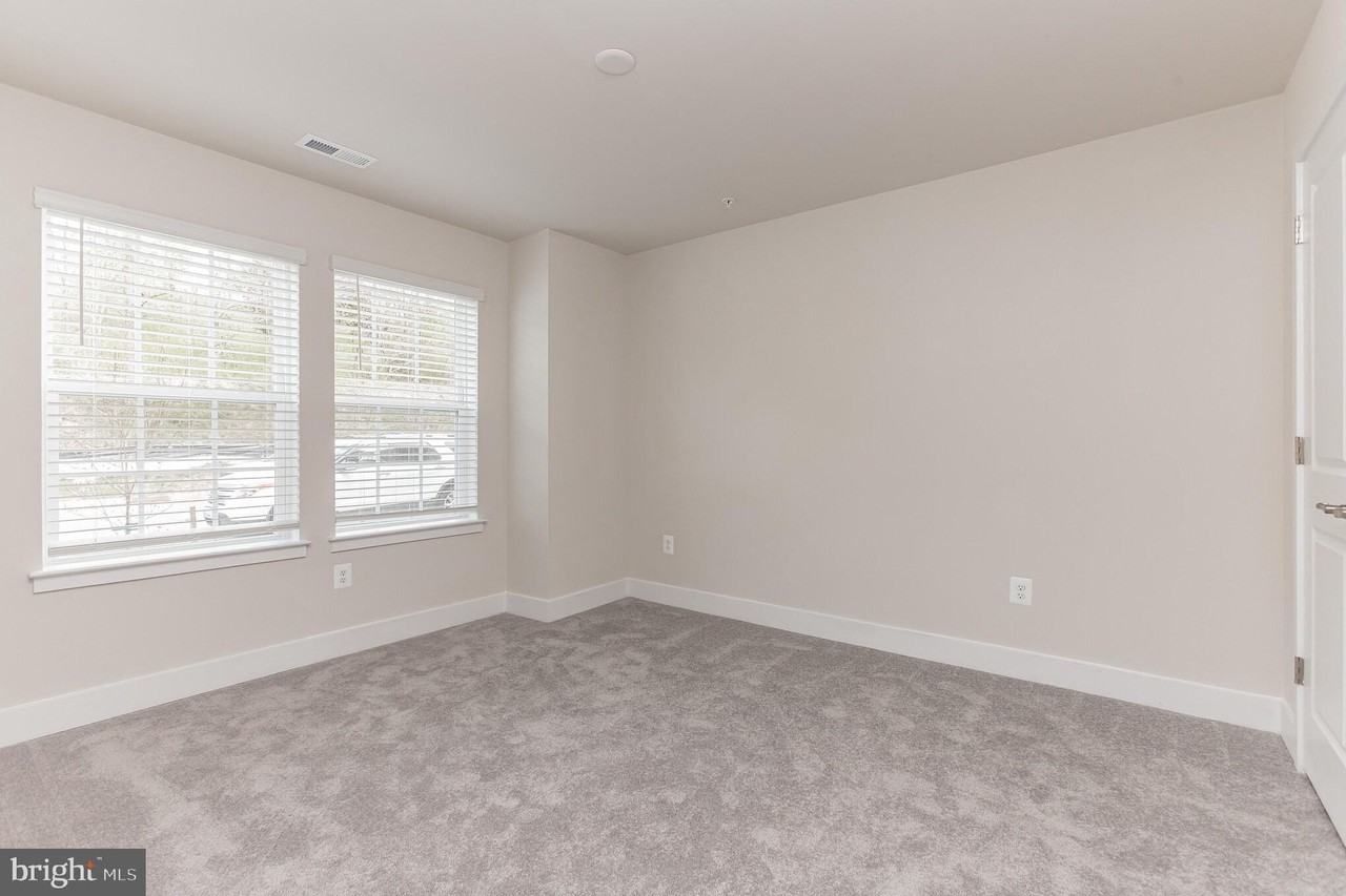 8039 Blue Stream Dr - Photo 2 of 29