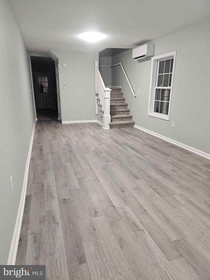 782 Baltimore St ## 2 - Photo 2 of 12