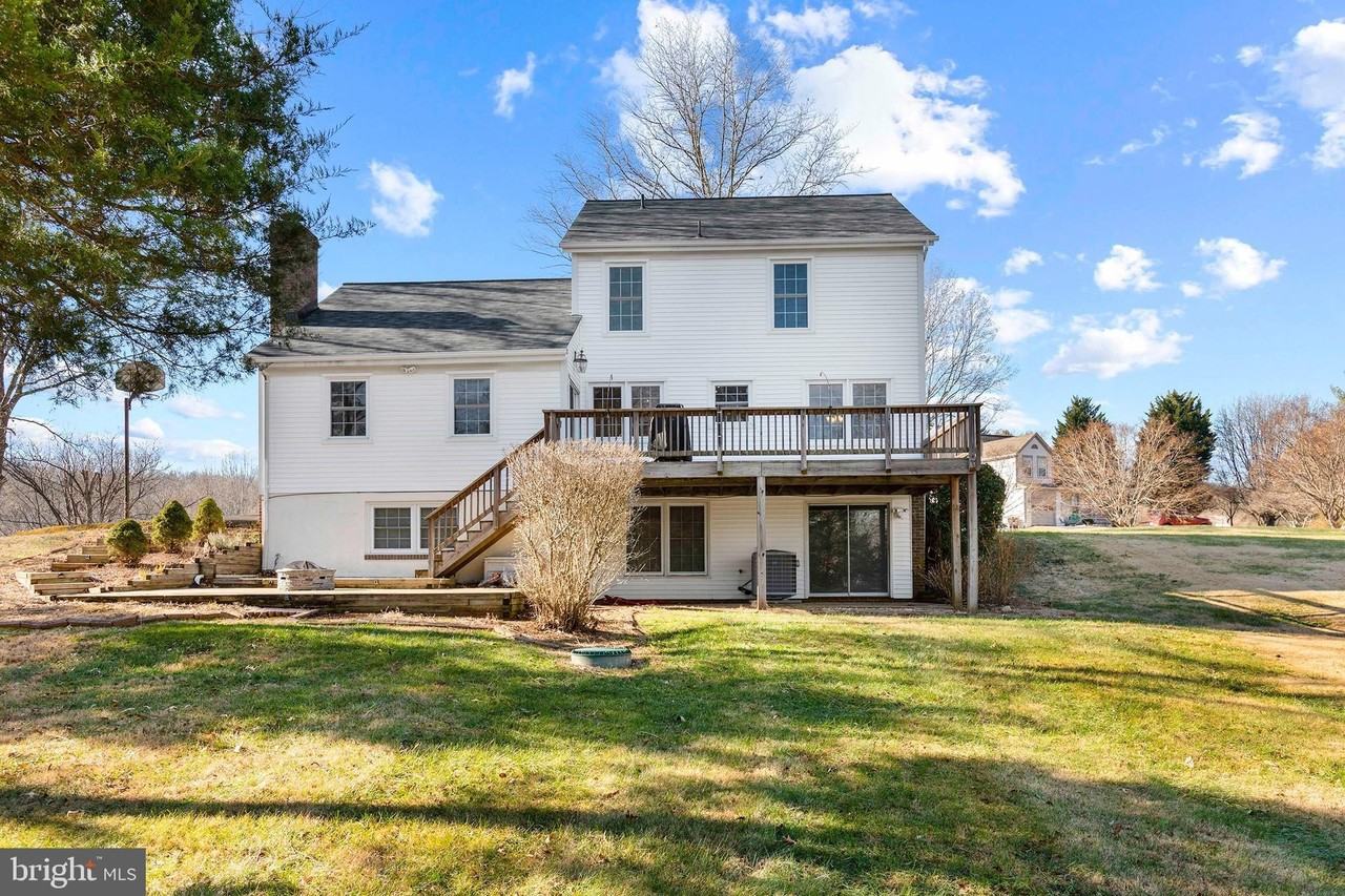 7329 Fleetwood Ct - Photo 3 of 50