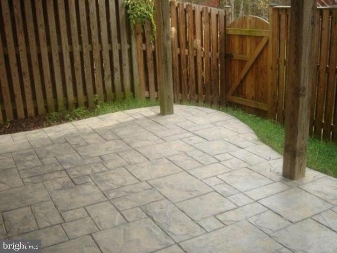 43511 Evian Ln - Photo 2 of 8