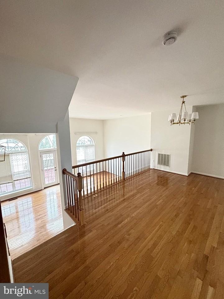 43511 Evian Ln - Photo 7 of 8