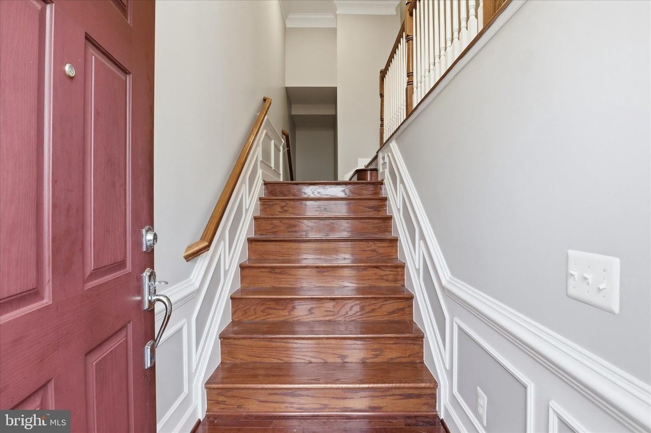 42906 Bittner Sq - Photo 3 of 31