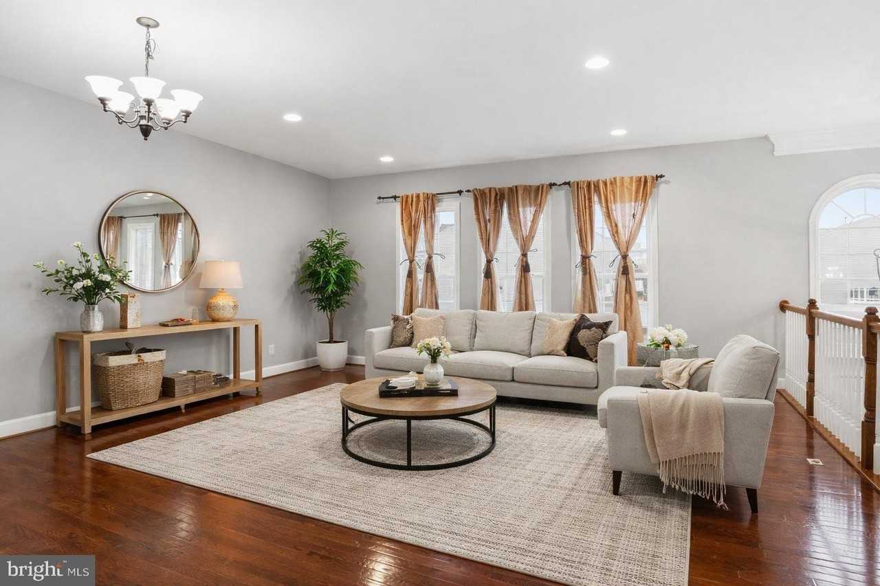 42906 Bittner Sq - Photo 4 of 31