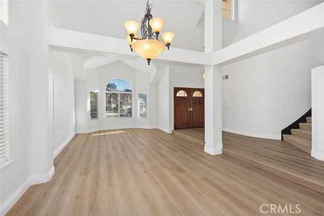 2 Crystalglen - Photo 2 of 8