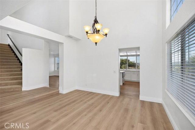 2 Crystalglen - Photo 3 of 8