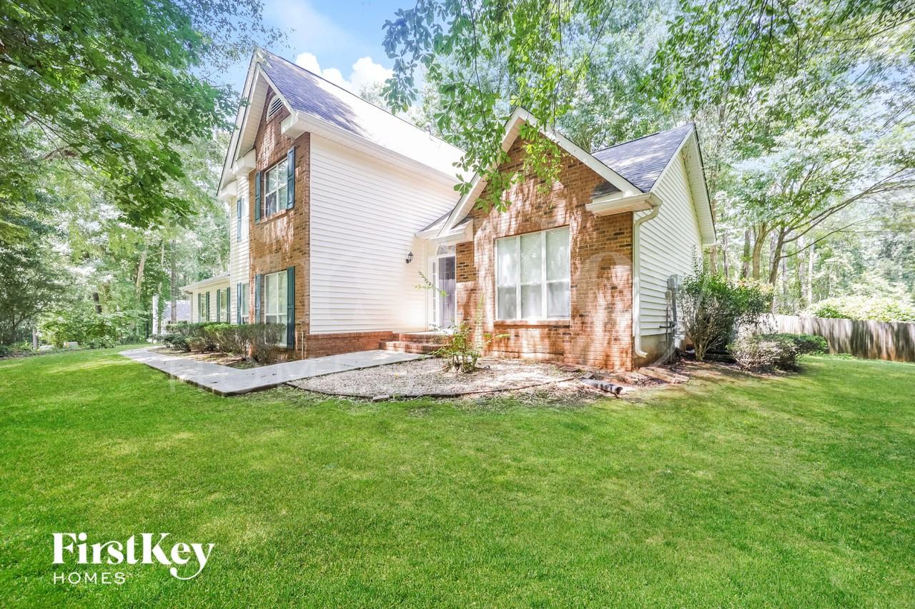 42 Treetop Ln - Photo 2 of 15