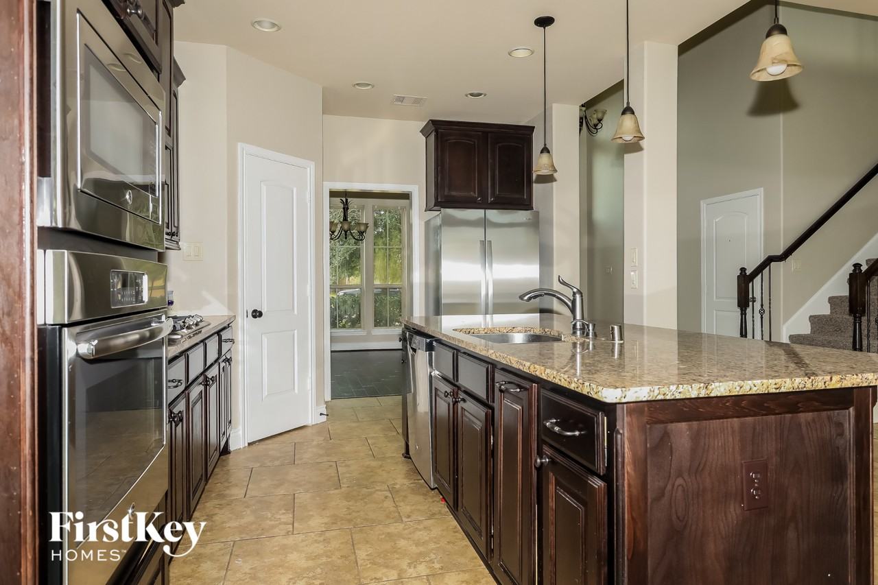 102 Logan Pass Ct - Photo 7 of 15