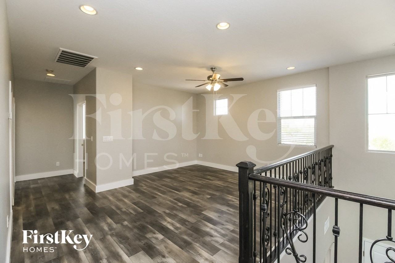 837 E Cierra Cir - Photo 7 of 15