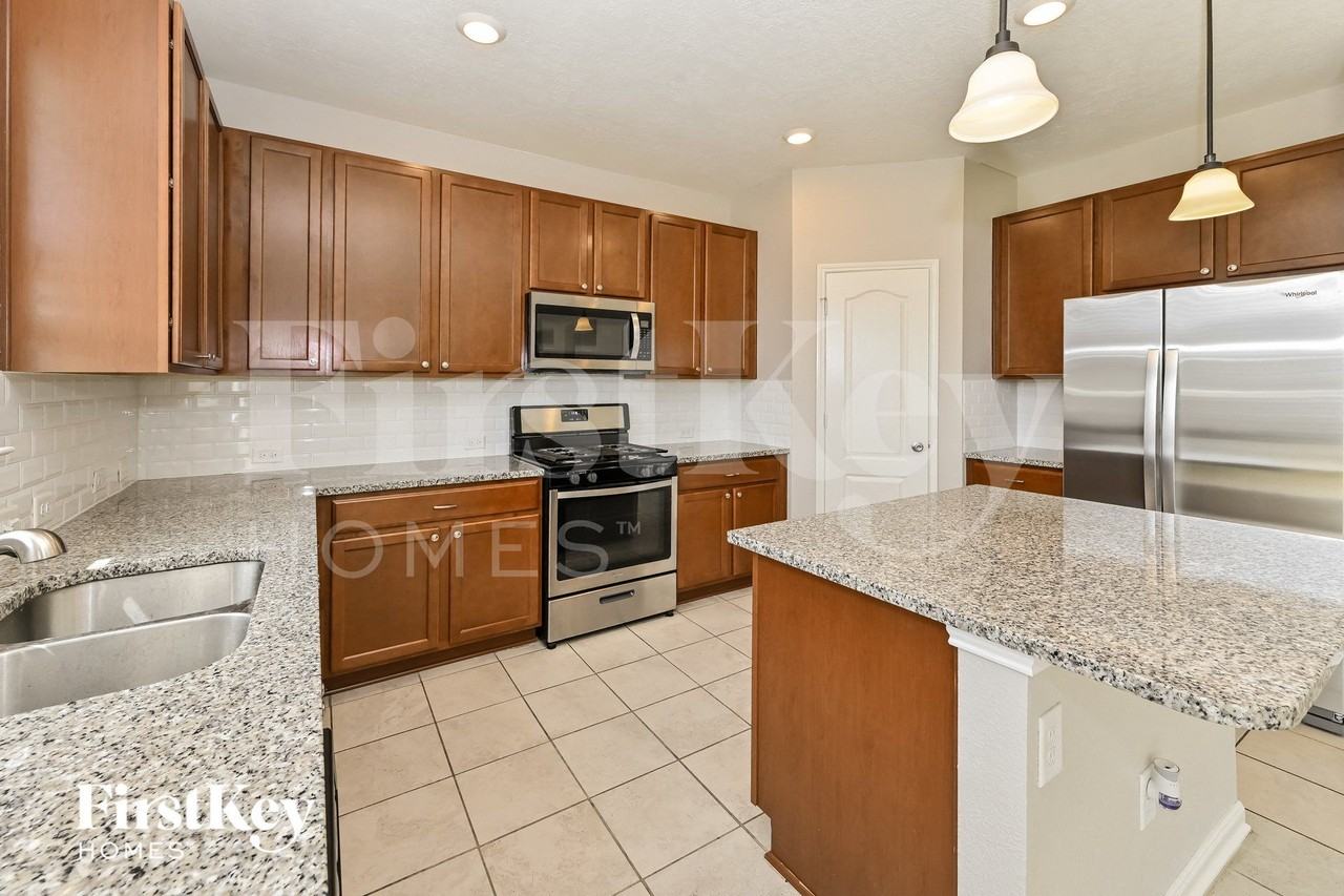 5139 Castle Discordia St - Photo 6 of 15