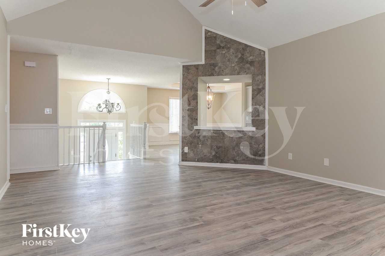 67 Saddle Brooke Dr - Photo 2 of 15