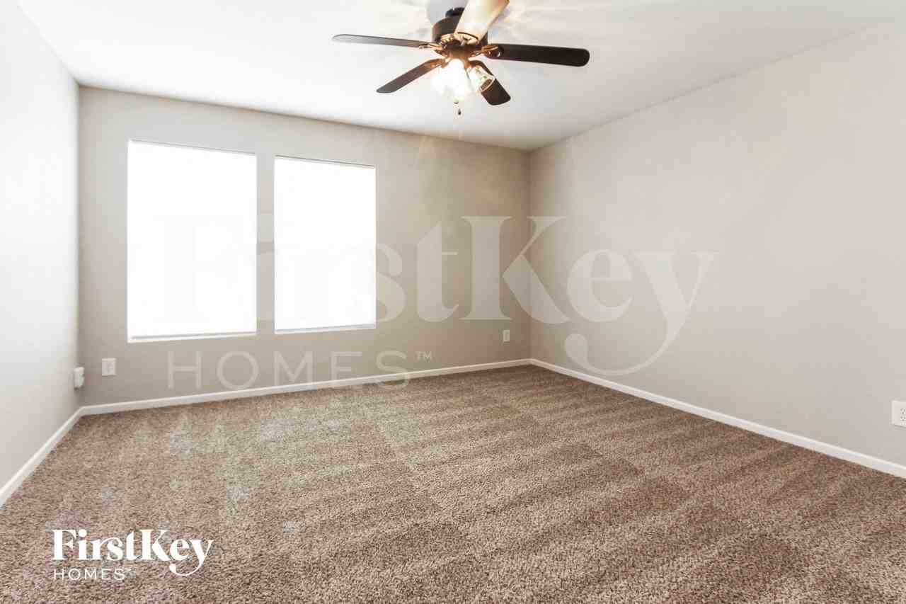 8715 Hosta Way - Photo 6 of 15