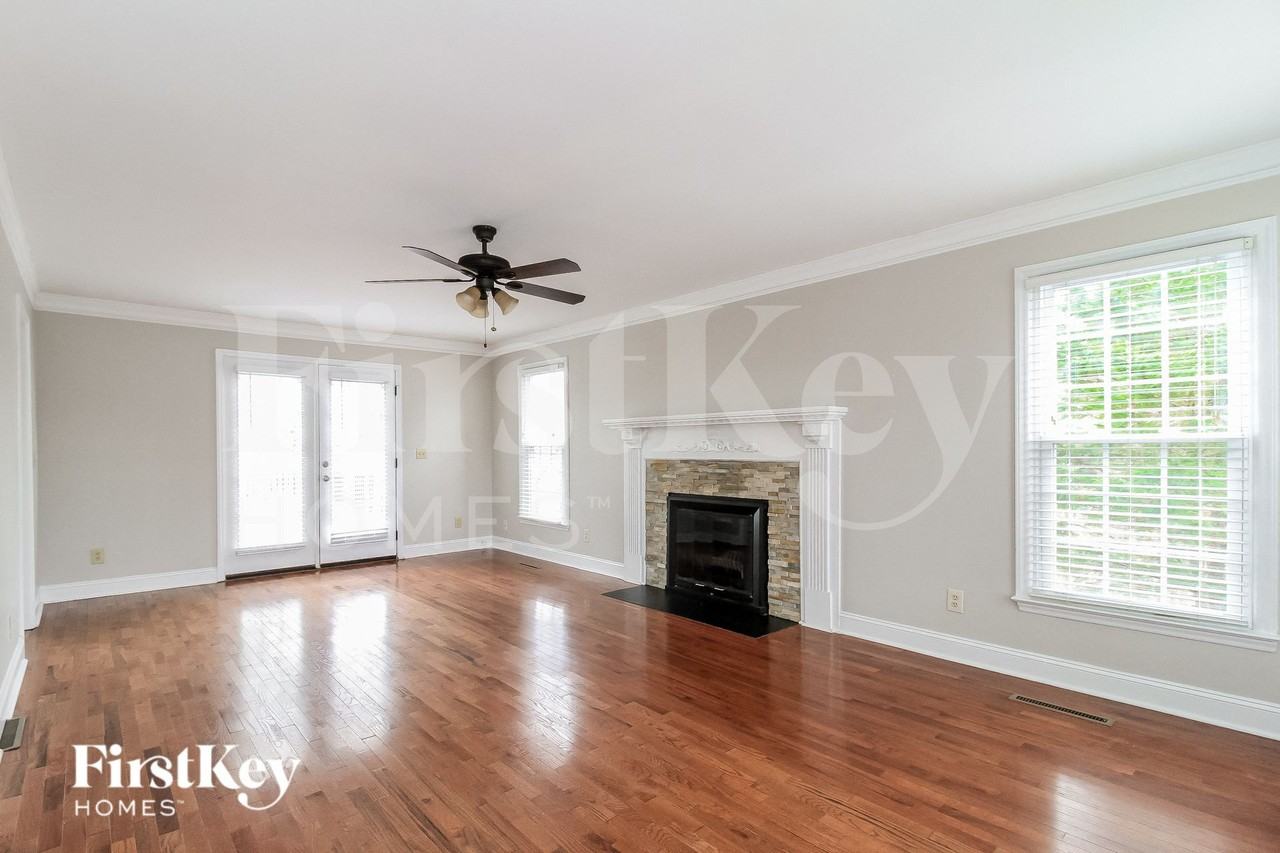 2005 Middleham Dr - Photo 3 of 15