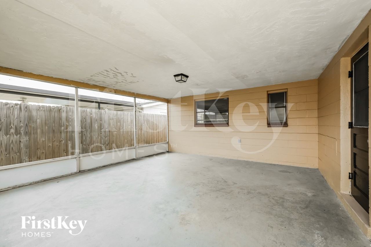 7725 Ilex Dr - Photo 7 of 16