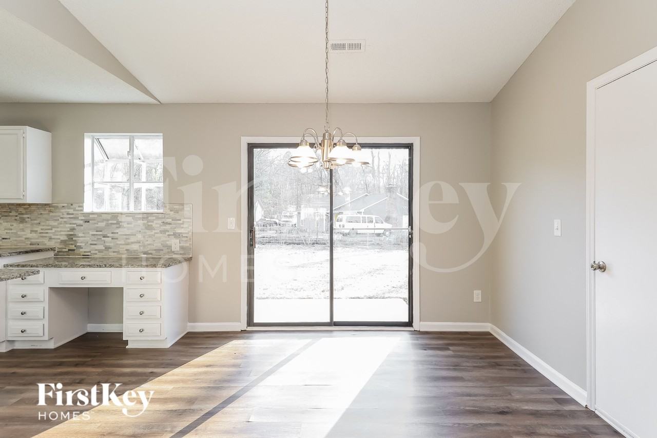 5800 Old Meadow Rd - Photo 6 of 19