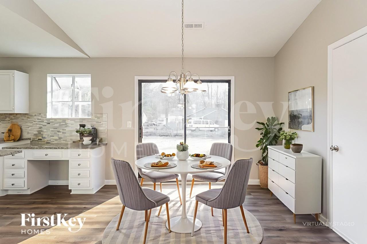 5800 Old Meadow Rd - Photo 7 of 19