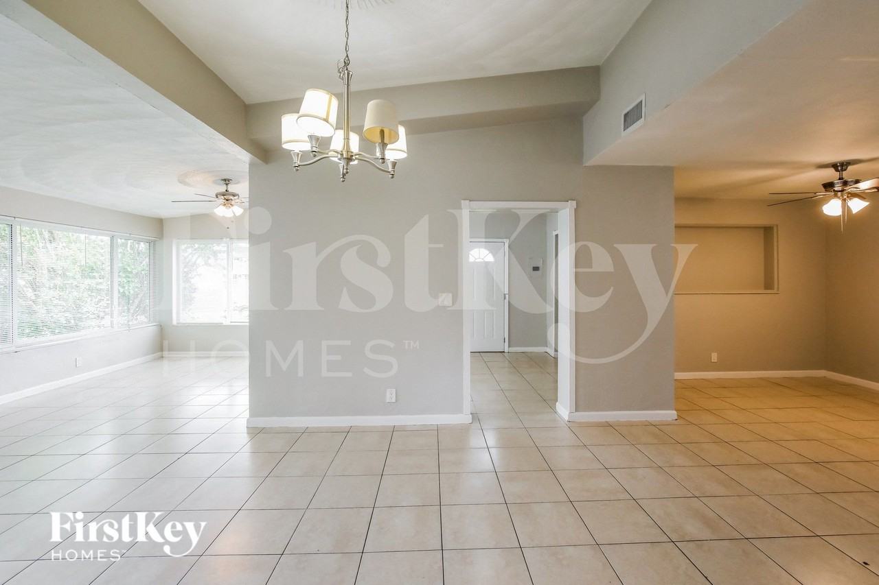 421 Swave - Photo 5 of 16