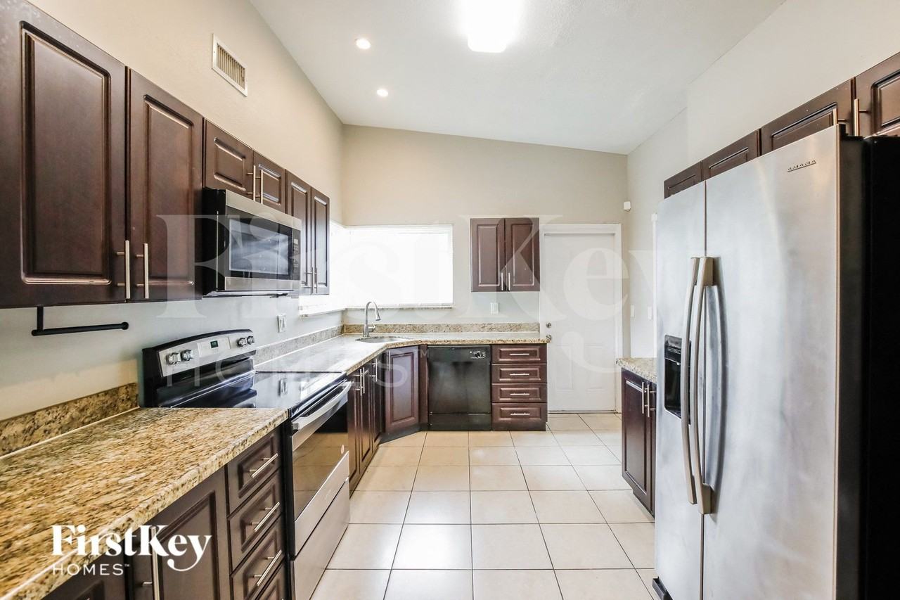 421 Swave - Photo 6 of 16