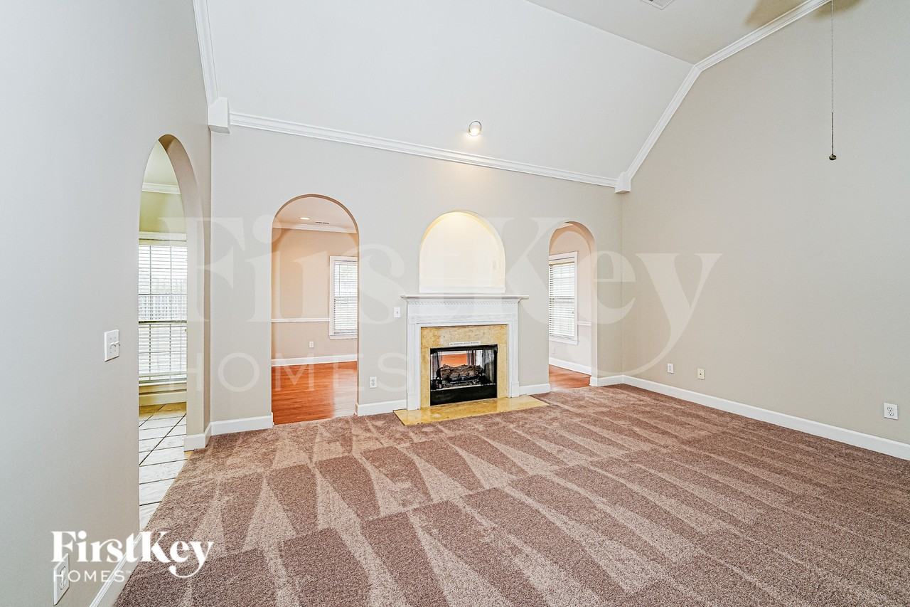 388 Waterford Cove Trl - Photo 3 of 19