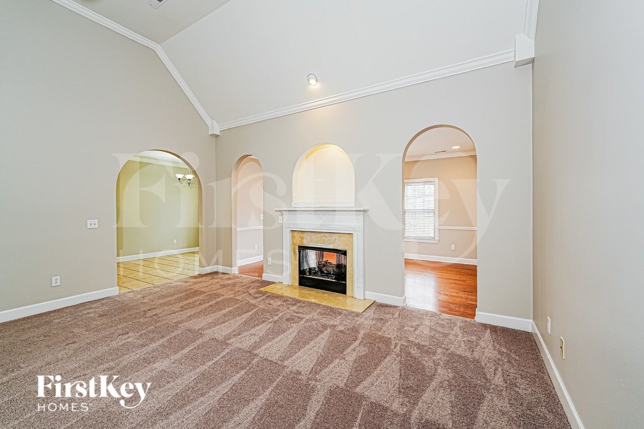 388 Waterford Cove Trl - Photo 5 of 19