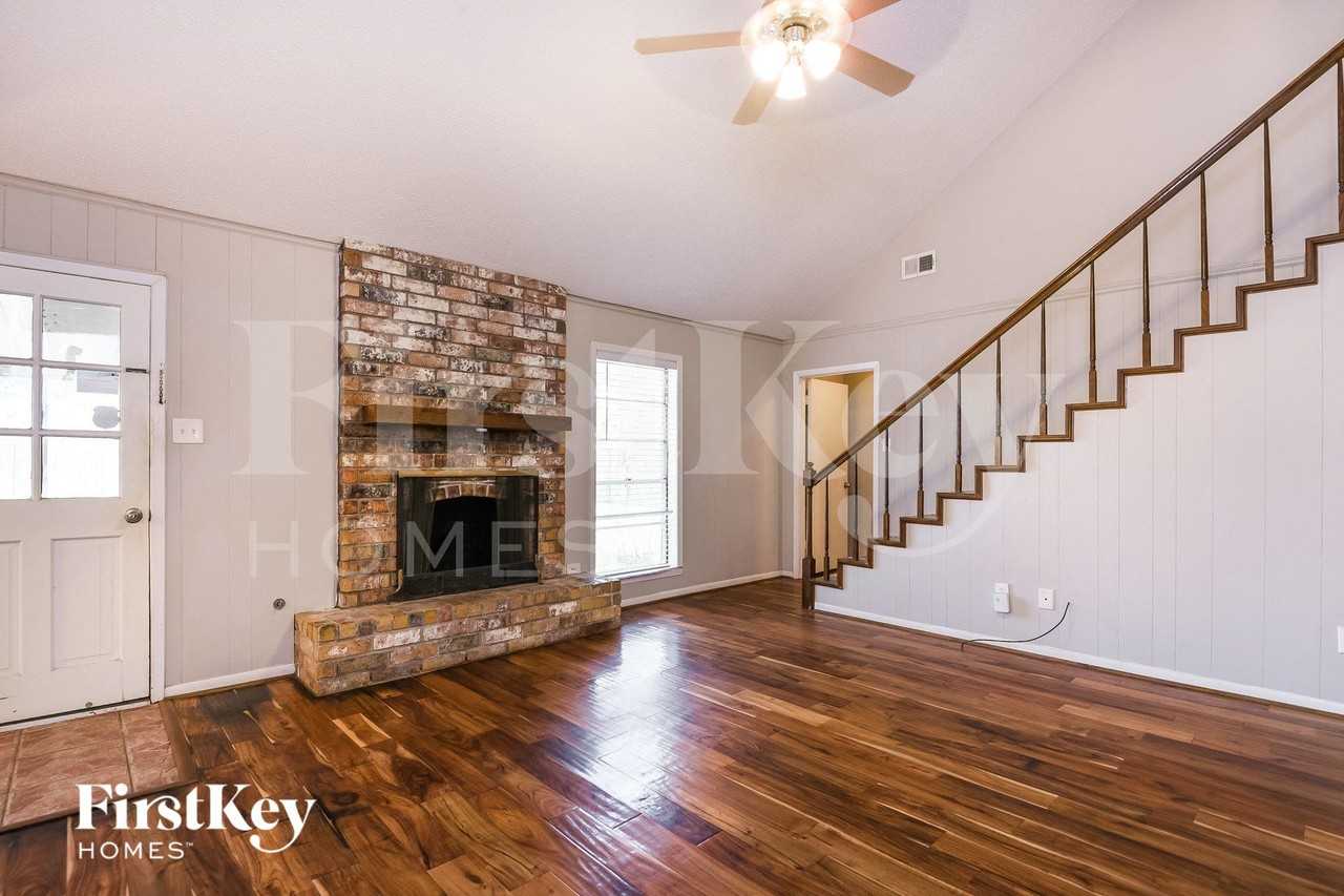 3609 Avenue P - Photo 3 of 15