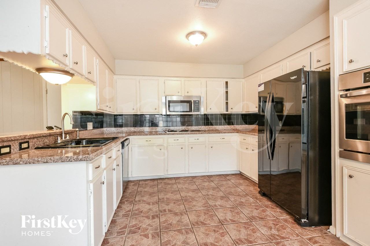 3609 Avenue P - Photo 6 of 15