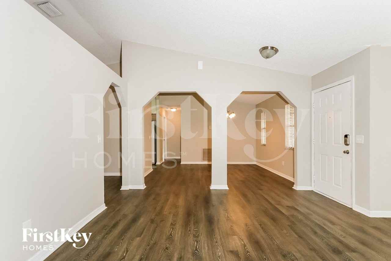 1365 Se Floresta Dr - Photo 6 of 15