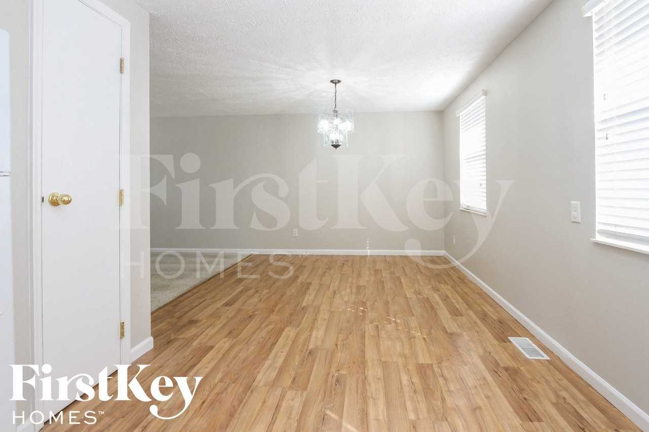 1273 W Stillwater Ln - Photo 5 of 15