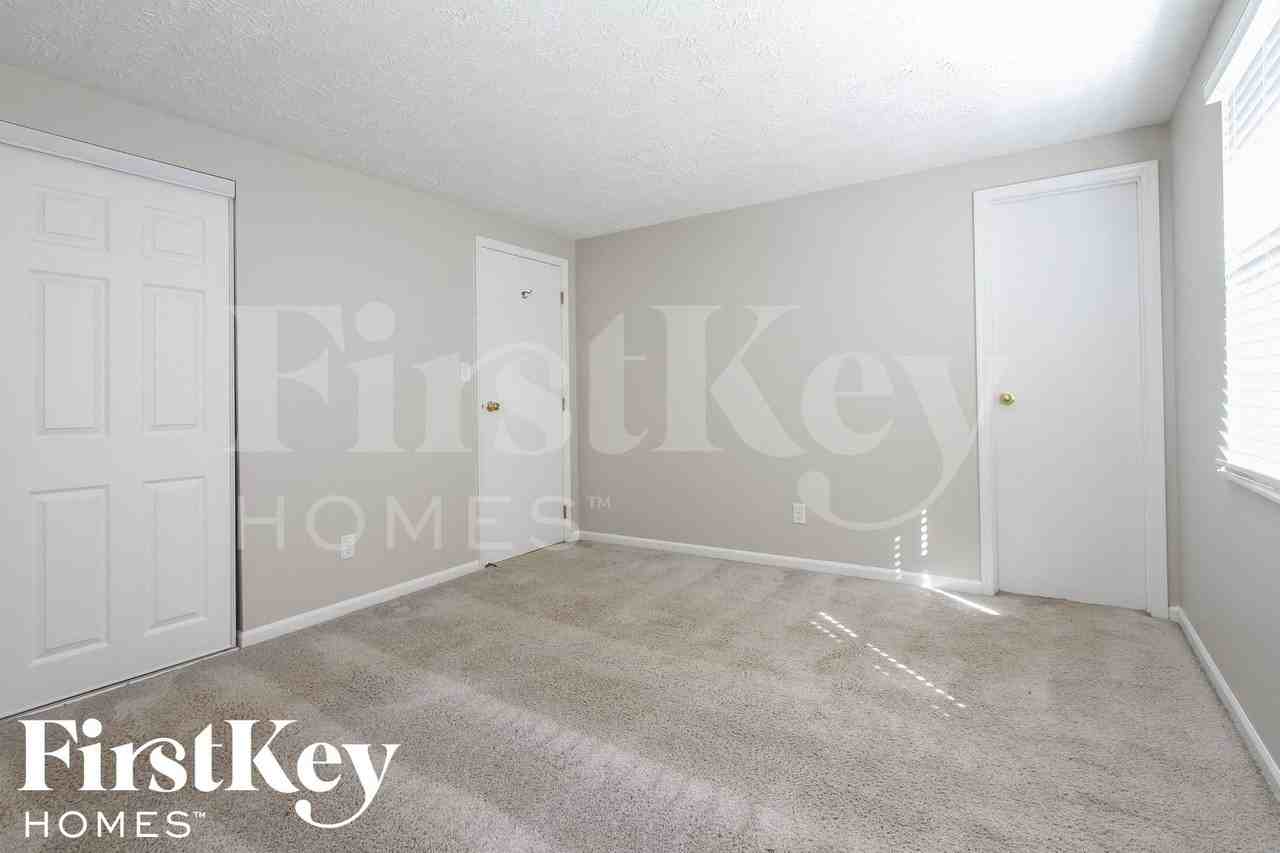 1273 W Stillwater Ln - Photo 7 of 15